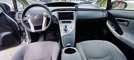 Toyota Prius 2012 an Bender Bender