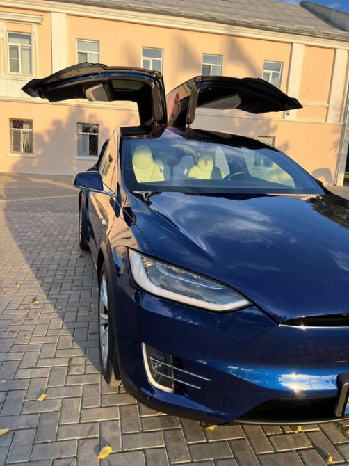 Tesla Model X 2018 an Tiraspol Tiraspol - fotografie 2