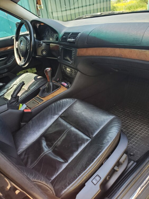 BMW seria 5 2000 an Bender Bender - fotografie 4