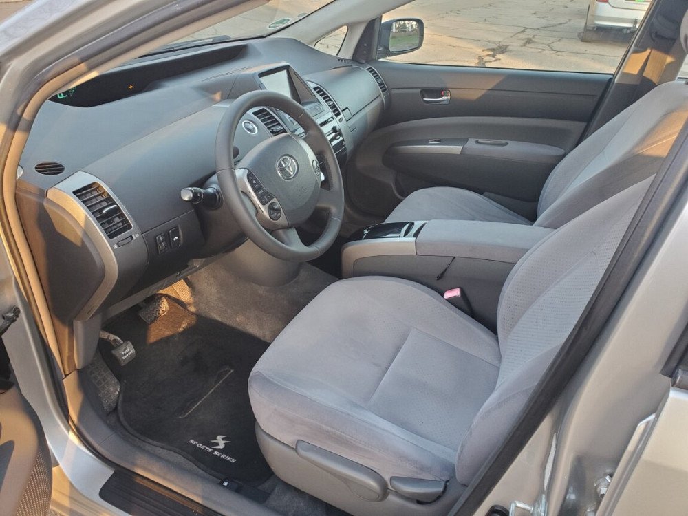 Toyota Prius 2004 год Бендеры Бендеры - изображение 2