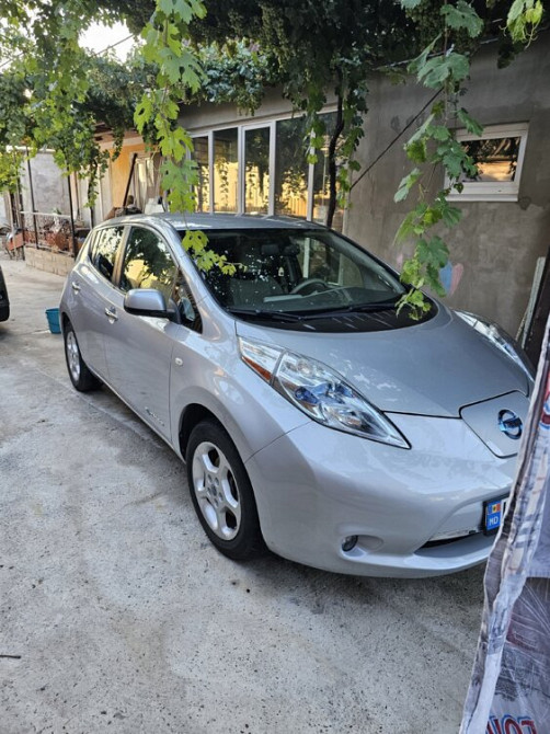 Nissan Leaf 2012 год Бендеры Бендеры - изображение 3