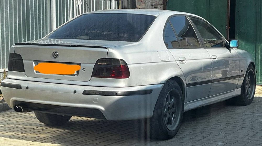 BMW seria 5 1999 an Bender Bender - fotografie 2
