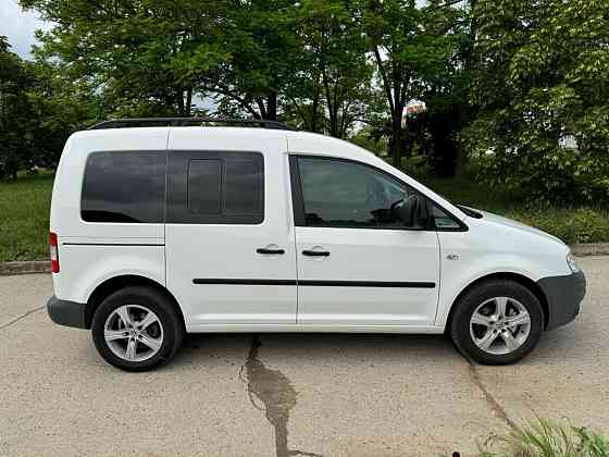Volkswagen Caddy 2010 an Bender Bender