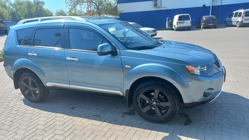 Mitsubishi Outlander 2008 an Chişinău Chişinău - fotografie 2