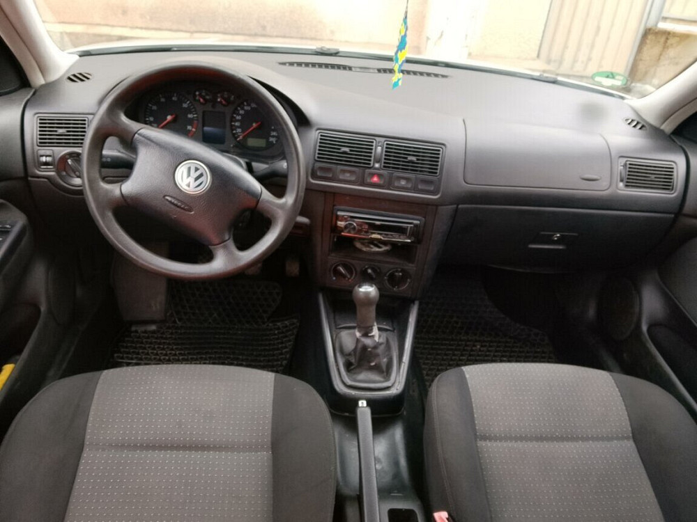 Volkswagen Golf 2004 an Tiraspol Tiraspol - fotografie 4