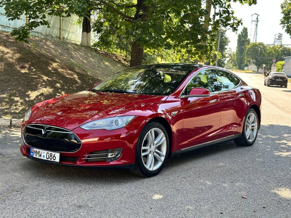 Tesla Model S 2013 год Тирасполь Tiraspol - fotografie 1