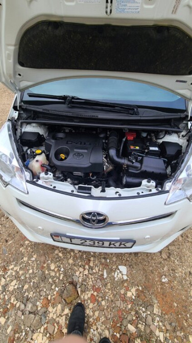 Toyota Verso 2010 год Тирасполь Тирасполь - изображение 3