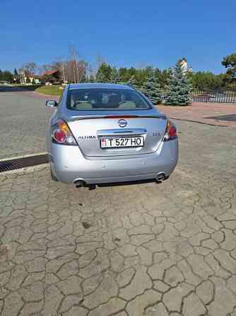 Nissan Altima 2008 an Bender Bender