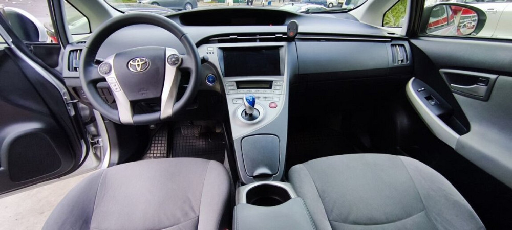 Toyota Prius 2012 год Бендеры Бендеры - изображение 3
