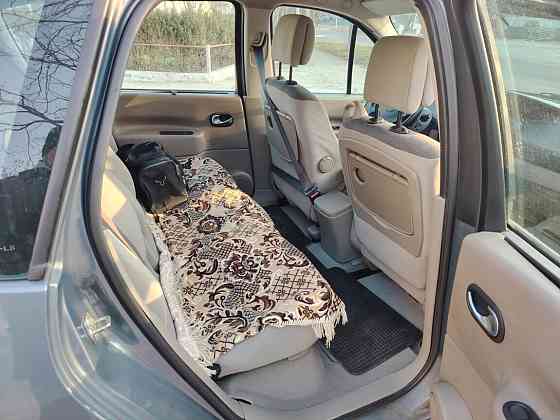 Renault Scenic 2006 an Bender Bender