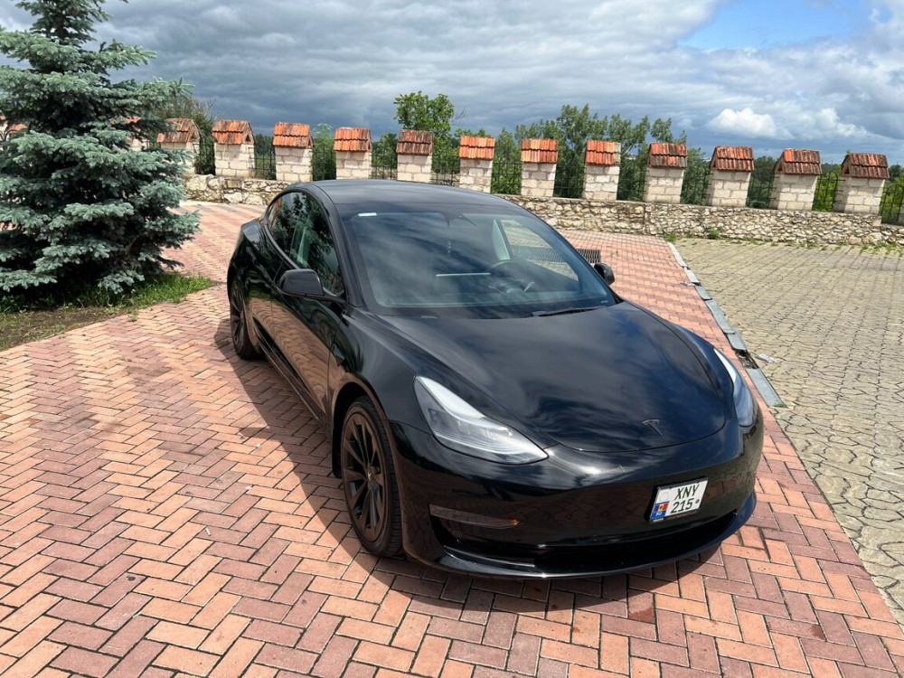 Tesla Model 3 2022 год Бендеры Бендеры - изображение 1