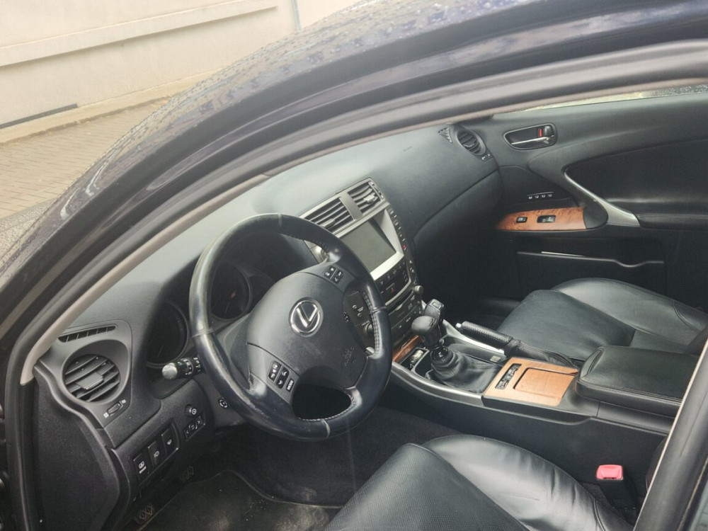 Lexus IS 2007 год Бендеры Бендеры - изображение 9