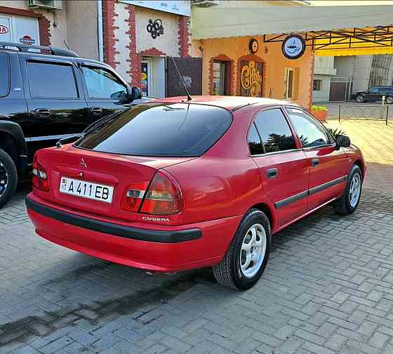 Mitsubishi Carisma 2000 an Tiraspol Tiraspol