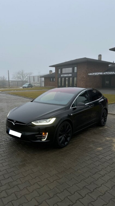 Tesla Model X 2018 an Tiraspol Tiraspol - fotografie 3