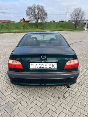 Toyota Avensis 2000 an Bender Bender