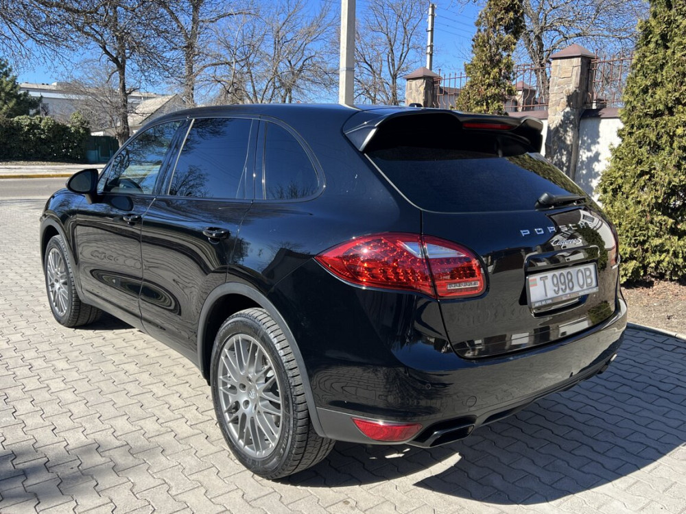 Porsche Cayenne 2014 an Bender Bender - fotografie 6
