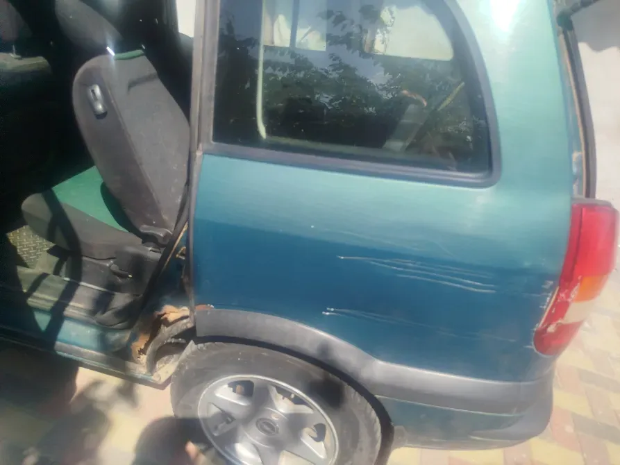 Opel Zafira 2002 год Дубоссары Dubăsari - fotografie 1