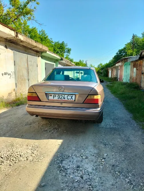 Mercedes W124 1993 год Рыбница Рыбница - изображение 4