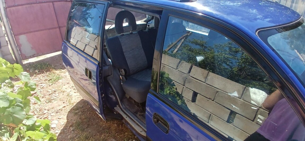 Mitsubishi Space Runner 1996 год Тирасполь Tiraspol - photo 4