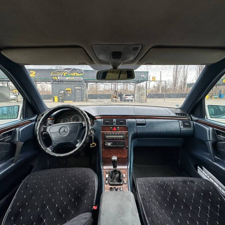 Mercedes E-Class 1997 год Тирасполь Tiraspol - photo 4