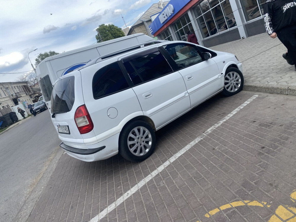 Opel Zafira 2004 год Слободзея Slobozia - photo 9