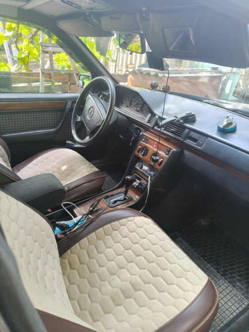 Mercedes E-Class 1993 год Ближний Хутор Blizhniy Khutor - photo 4