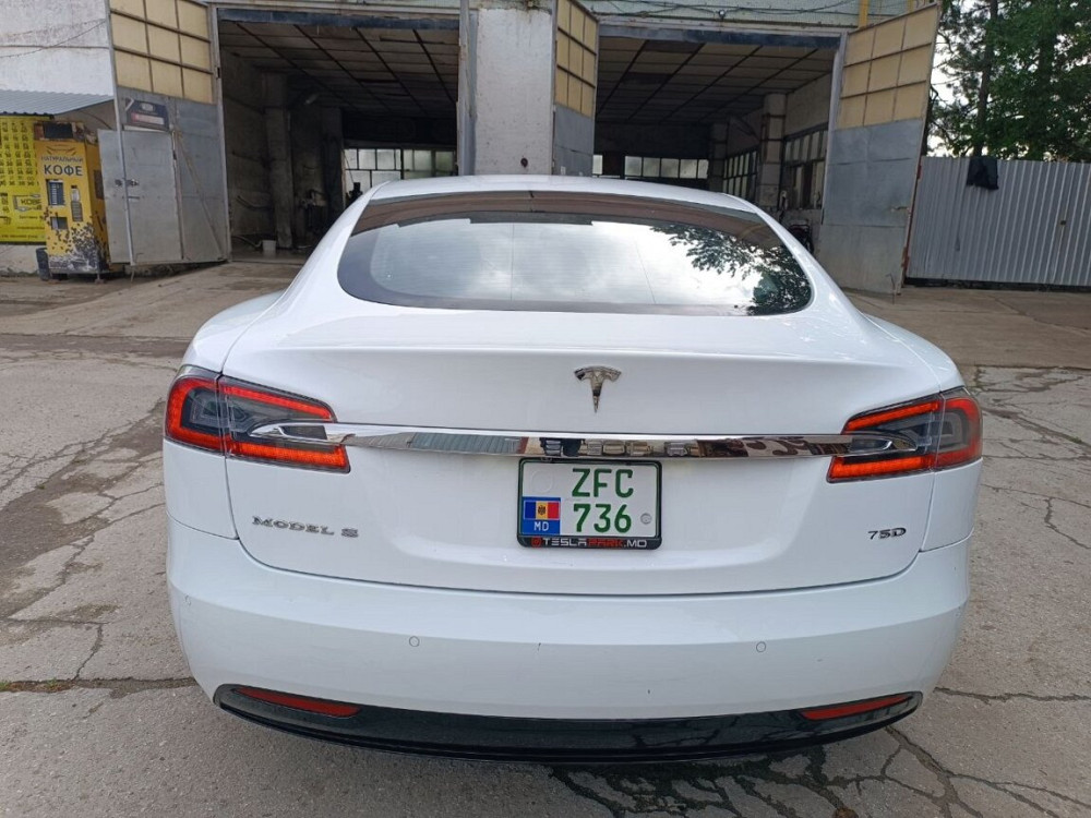 Tesla Model S 2016 год Бендеры Bender - photo 4