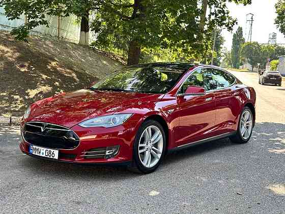 Tesla Model S 2013 год Тирасполь Tiraspol