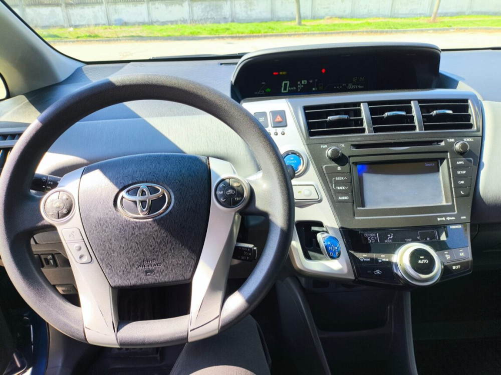 Toyota Prius 2014 год Бендеры Bender - photo 1
