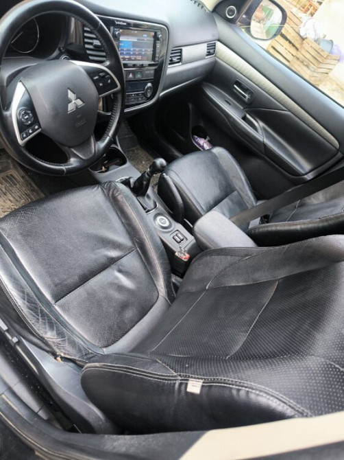 Mitsubishi Outlander 2012 an Bender Bender - fotografie 7