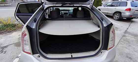 Toyota Prius 2012 an Bender Bender