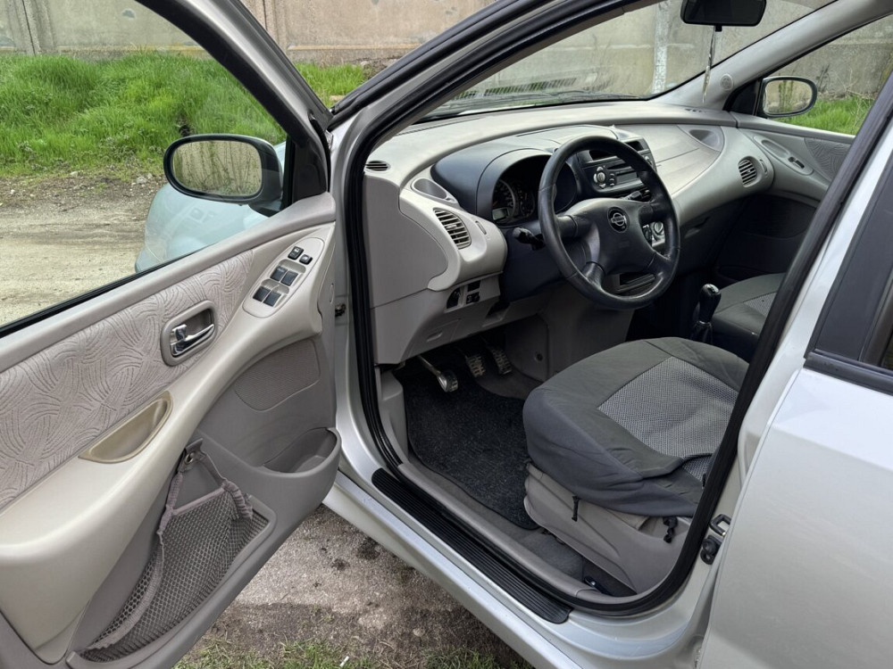 Nissan Almera Tino 2001 Tiraspol Tiraspol - photo 6