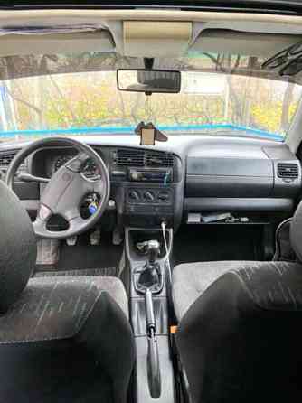 Volkswagen Golf 1995 год Суклея Суклея