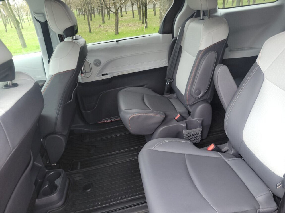 Toyota Sienna 2021 an Tiraspol Tiraspol - fotografie 8