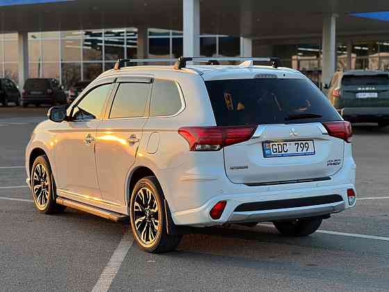 Mitsubishi Outlander 2018 год Новые Анены Новые Анены