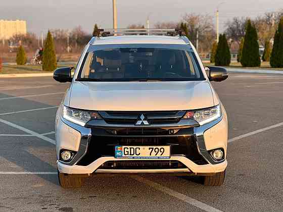 Mitsubishi Outlander 2018 год Новые Анены Новые Анены