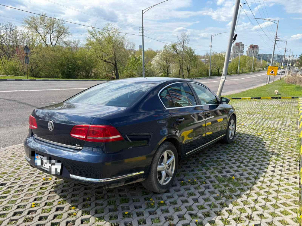 Volkswagen Passat 2011 Chisinau Chisinau - photo 3