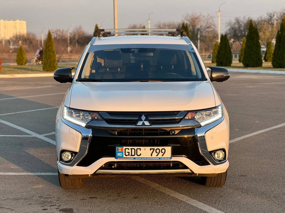 Mitsubishi Outlander 2018 an Tiraspol Tiraspol - fotografie 2