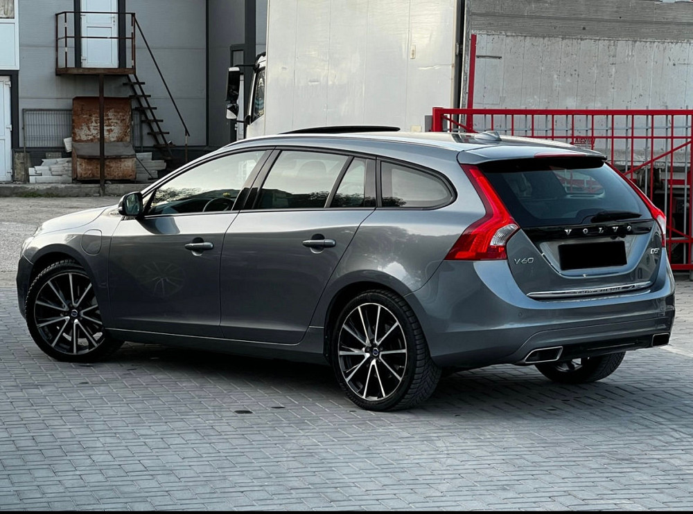 Volvo V60 2016 год Кишинёв Кишинёв - изображение 2