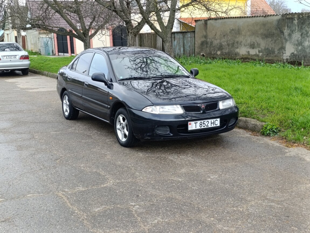 Mitsubishi Carisma 1998 год Бендеры Бендеры - изображение 1