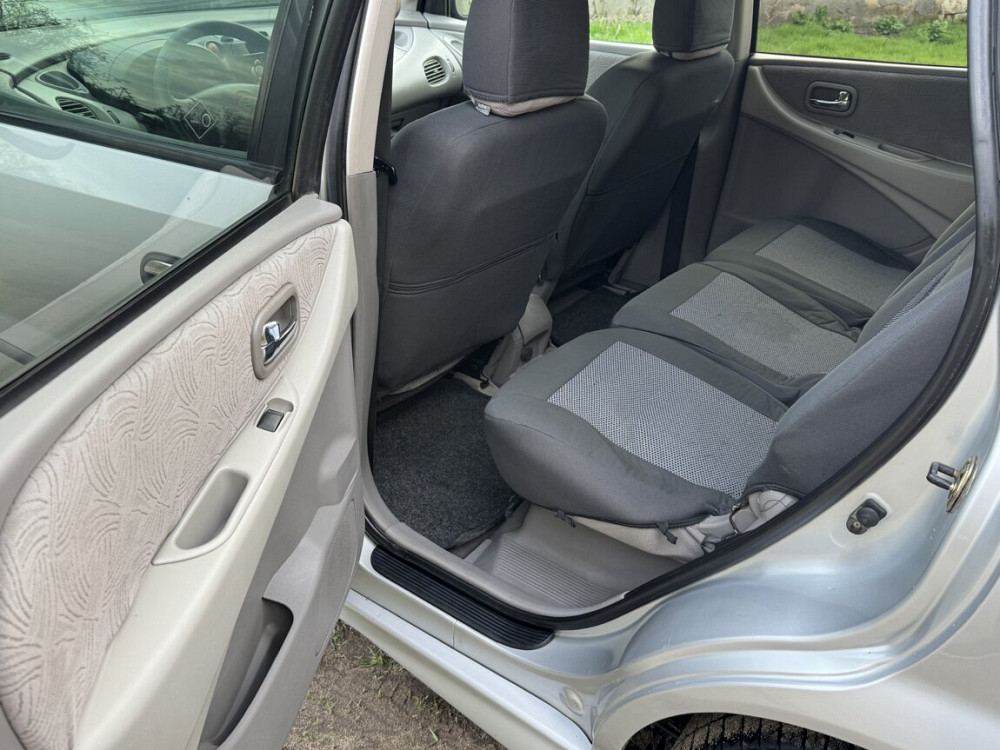 Nissan Almera Tino 2001 год Дубоссары Дубоссары - изображение 8