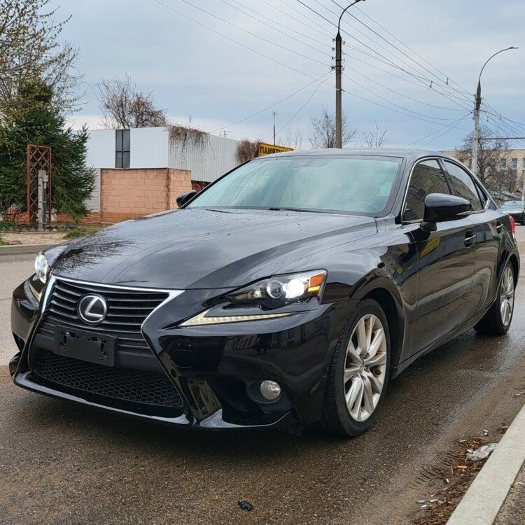 Lexus IS 2015 an Tiraspol Tiraspol - fotografie 1