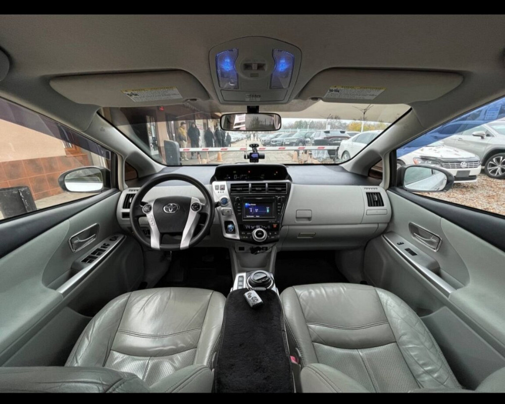 Toyota Prius 2012 год Тирасполь Тирасполь - изображение 9