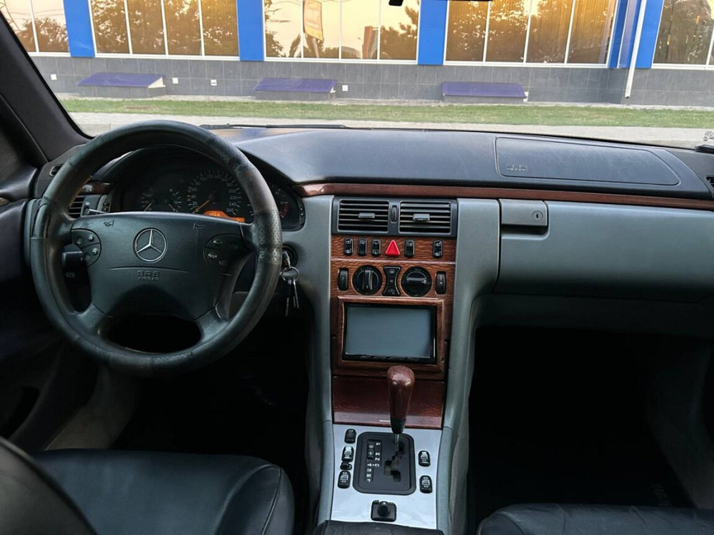 Mercedes E-Class 1989 год Тирасполь Tiraspol - fotografie 7