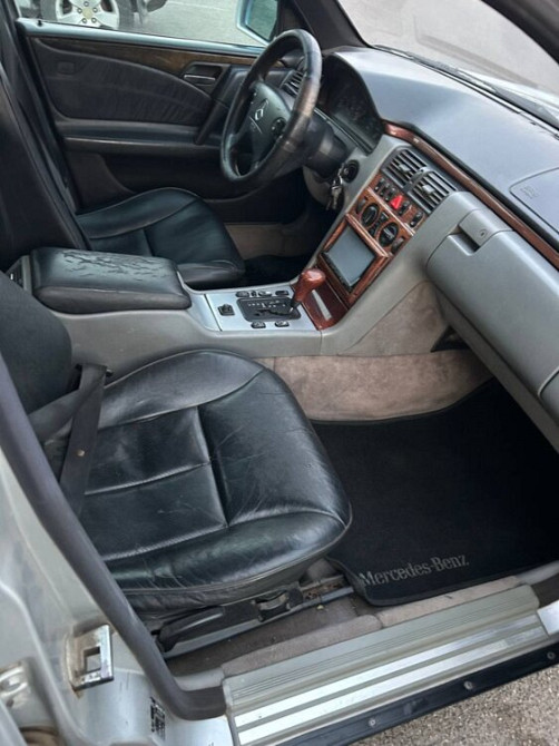 Mercedes E-Class 1989 год Тирасполь Tiraspol - fotografie 9