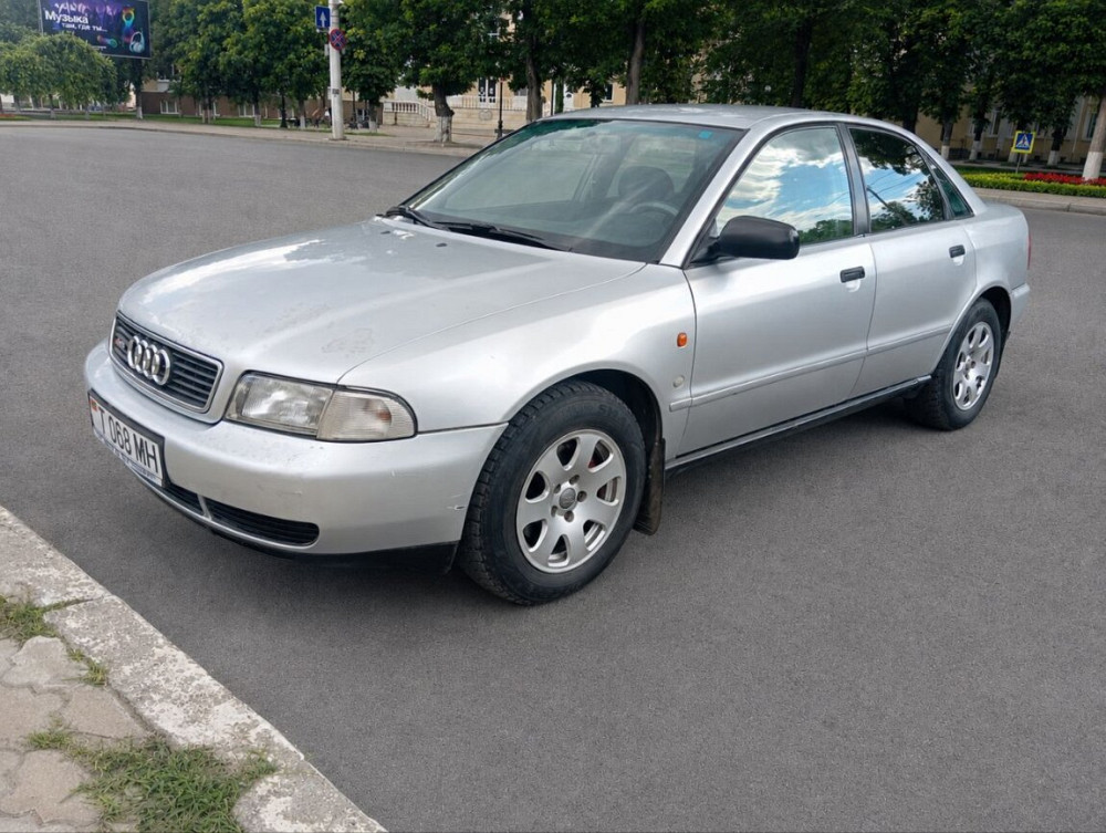 Audi A4 1996 год Тирасполь Tiraspol - fotografie 2