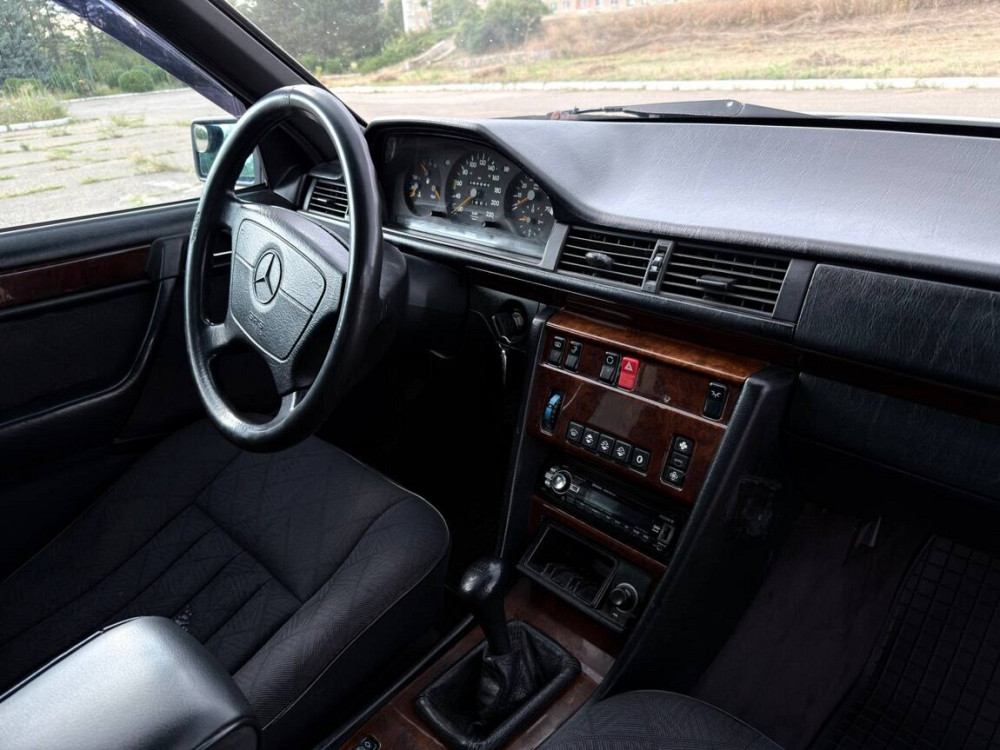 Mercedes W124 1995 год Днестровск Dnestrovsc - fotografie 8