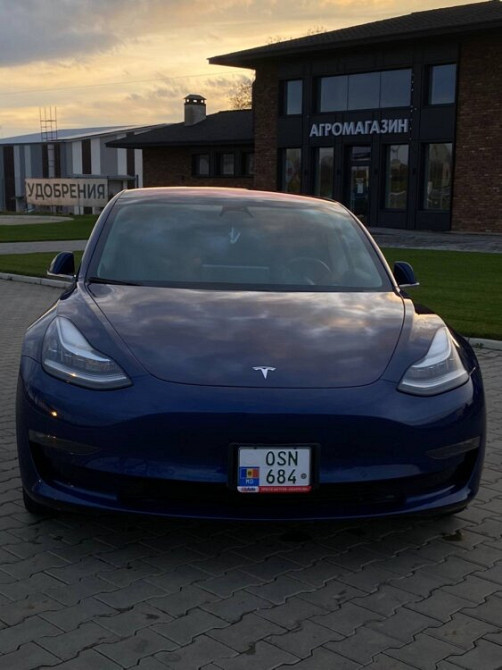 Tesla Model 3 2018 an Tiraspol Tiraspol - fotografie 3