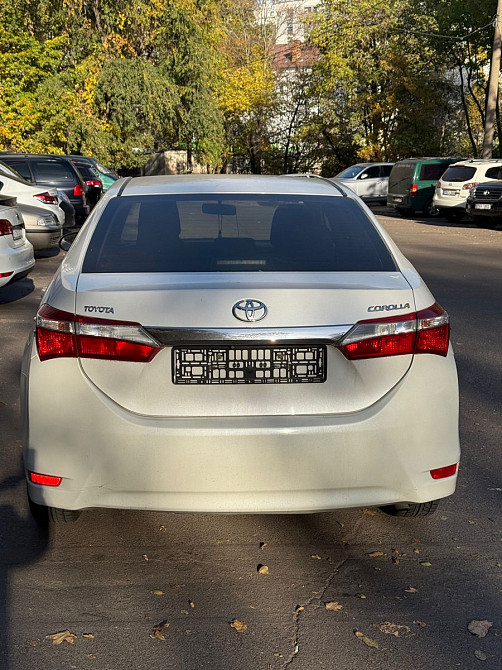 Toyota Corolla 2013 an Chişinău Chişinău - fotografie 5