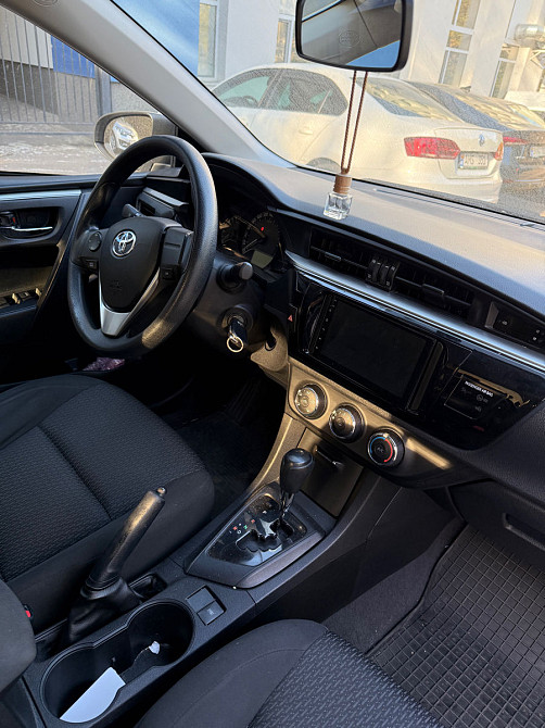 Toyota Corolla 2013 an Chişinău Chişinău - fotografie 7